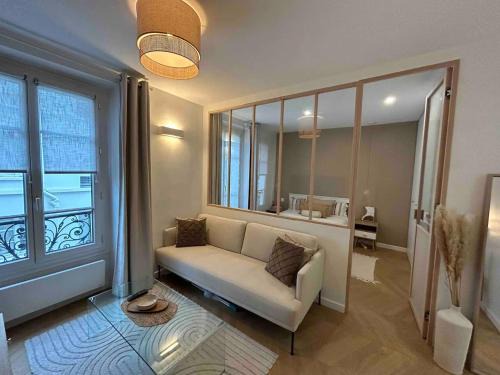 Batignolles Apartment | Cocooning & Cosy Apartment in Center Paris 17