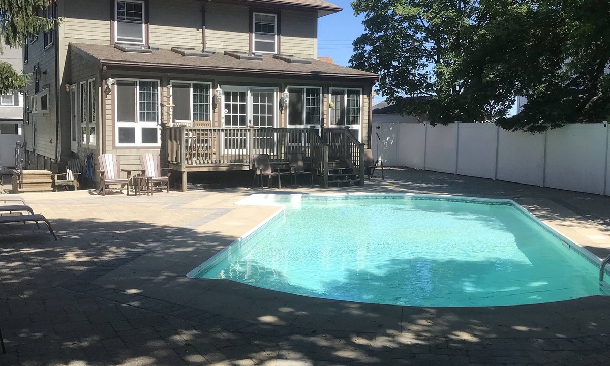 Winthrop Apartment | Cody's Place Winthrop Boston Logan Airport Beaches
