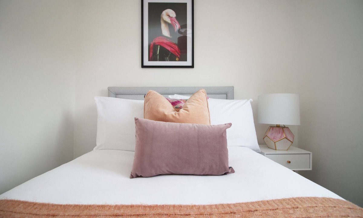 Cribbs Causeway House | Cohost Partners | Spacious 4BR Home | Free Parking