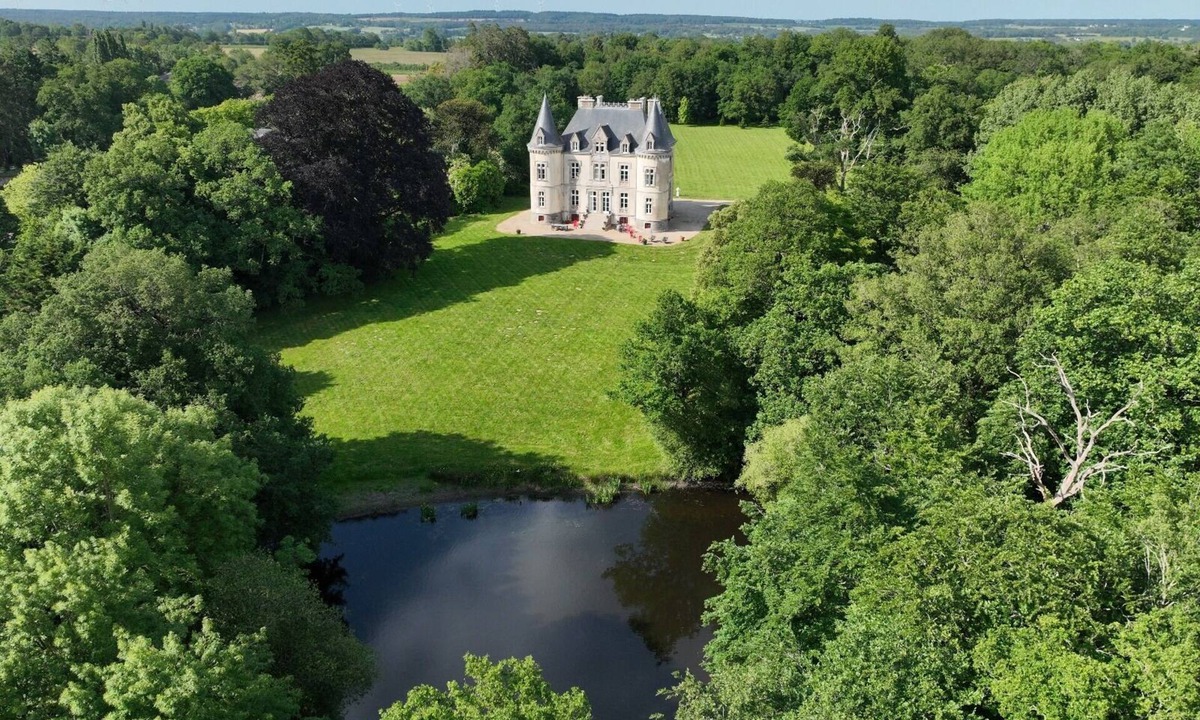 Saint-Vincent-sur-Oust House | Coin de Paix - Château de Launay