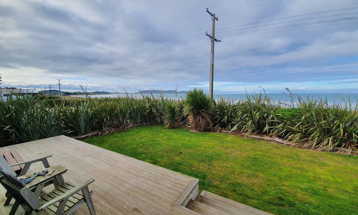 Colac Bay House | Colac Bay, Beach Front Sea Views