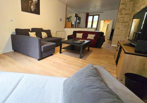 Cathedrale Apartment | "Colbert Triplex" 3 chambres - Balcon - Patio - Cathédrale