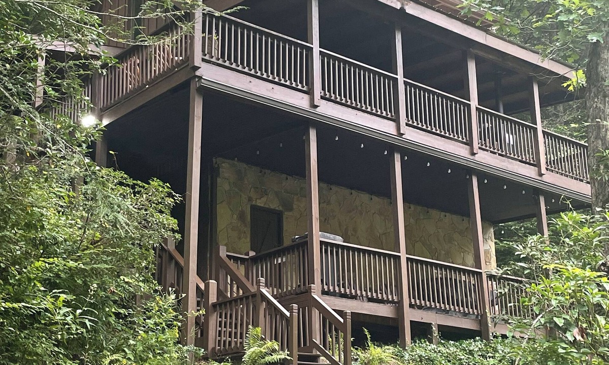 Ellijay Cabin | Coldwater~ Rustic, Charming, Secluded, on Premier Trout Stream