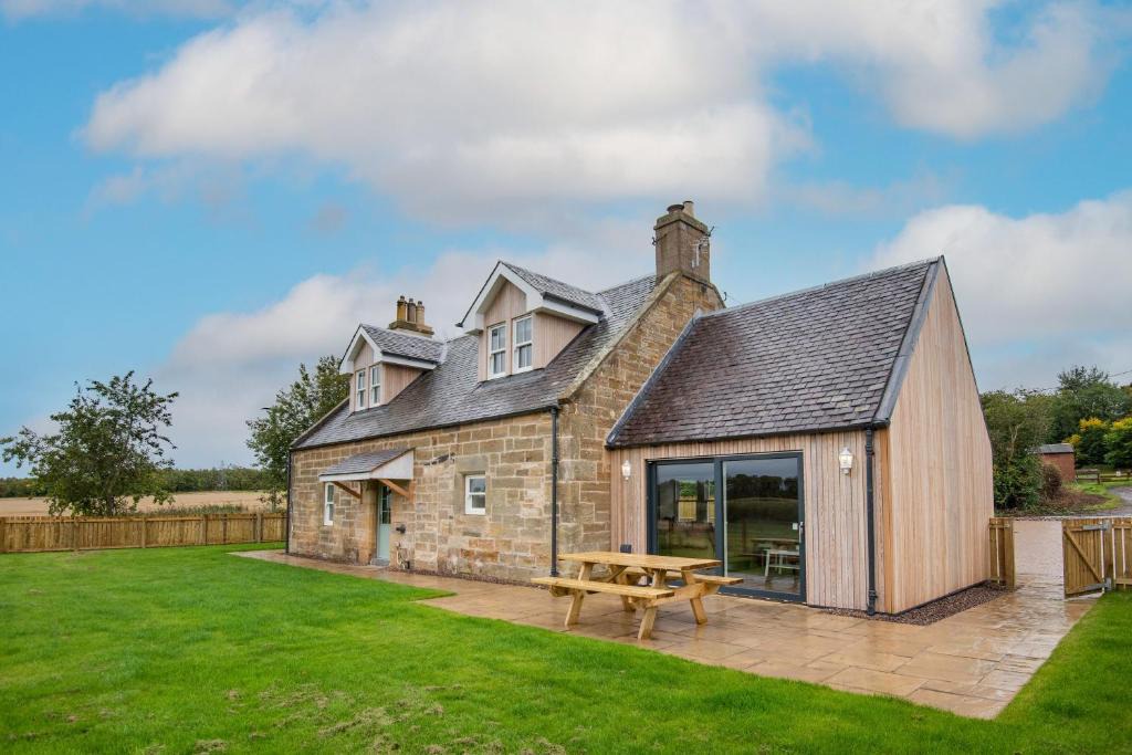 Dalkeith House | Coldwells Farmhouse