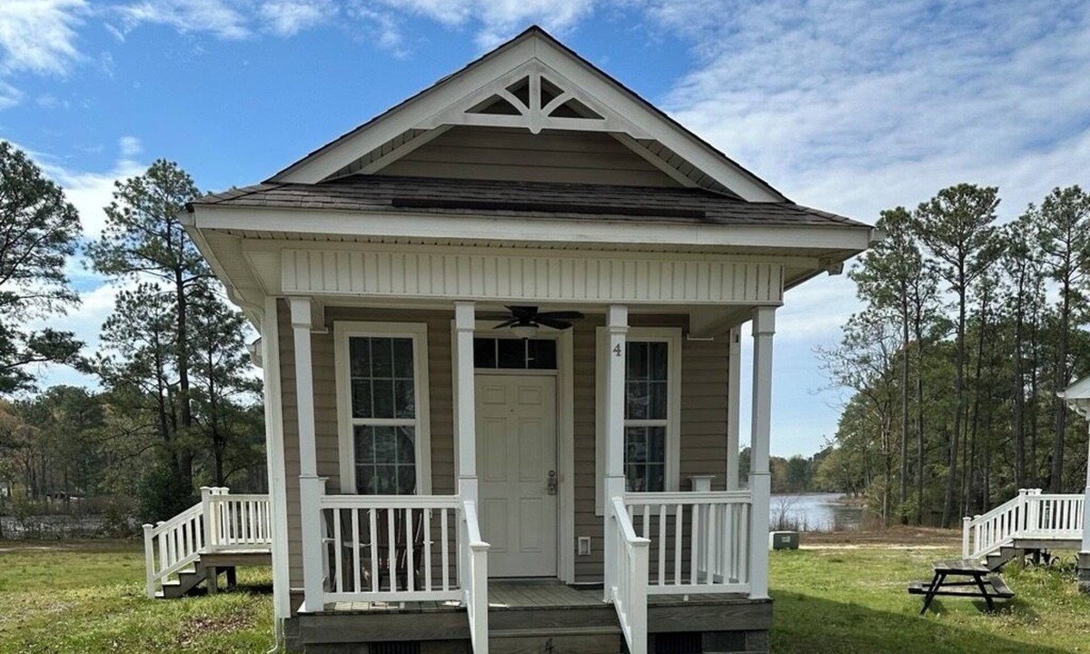 Hague Cabin | Coles Point Marina