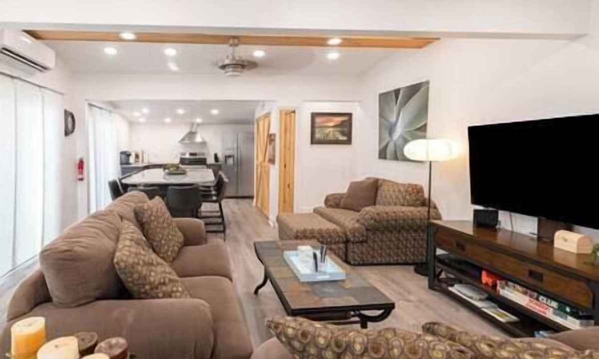 Hamilton House | Colgate Log Cabin #9