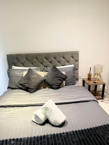 Whittington Apartment | Colindale Apartments