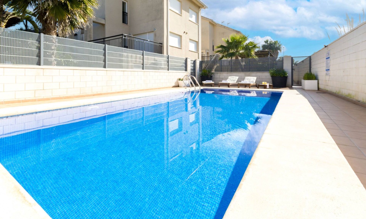 Playa de Gandia House | COLL GROC - Nice villa with shared swimming pool in Grau i Platja