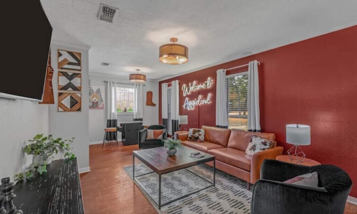 Southwood Valley House | College Station getaway near campus & events with fire pit & arcade