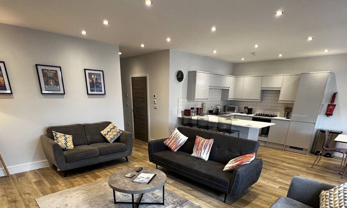 Sandown Apartment | Colonels Apartment