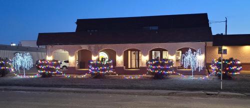 Brandon Hotel | Colonial Inn