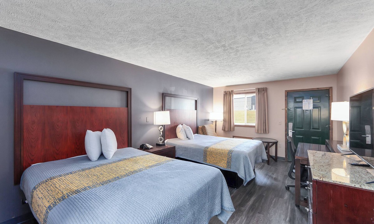 Camden Hotel | Colonial Inn