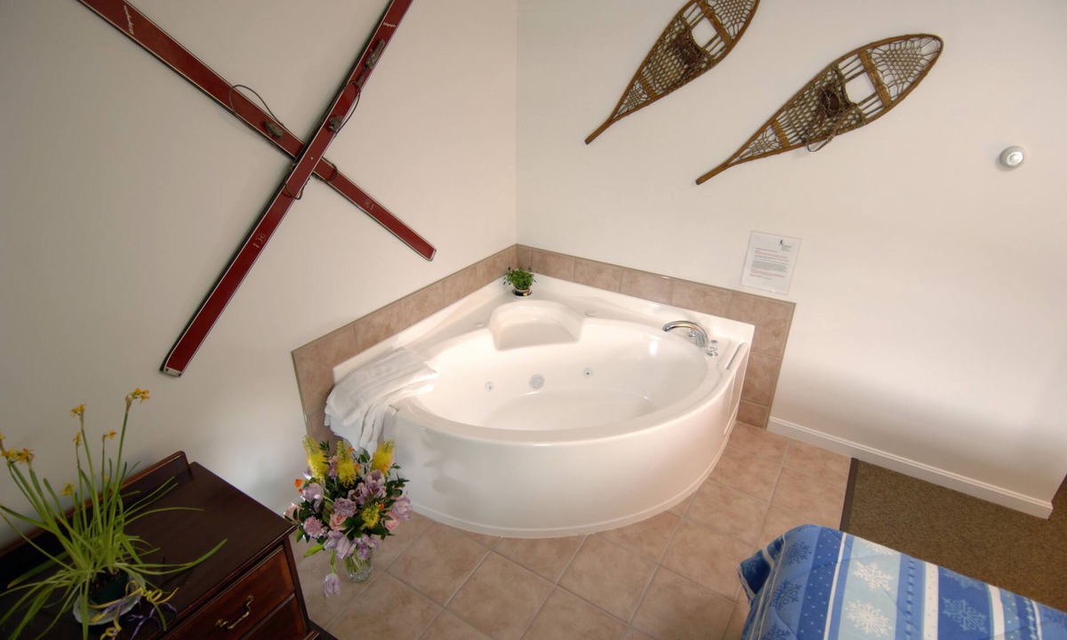 North Conway Hotel | Colonial Motel