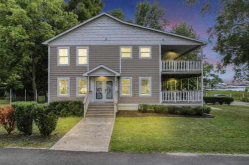 Buckeye Lake House | Colonial on Crane