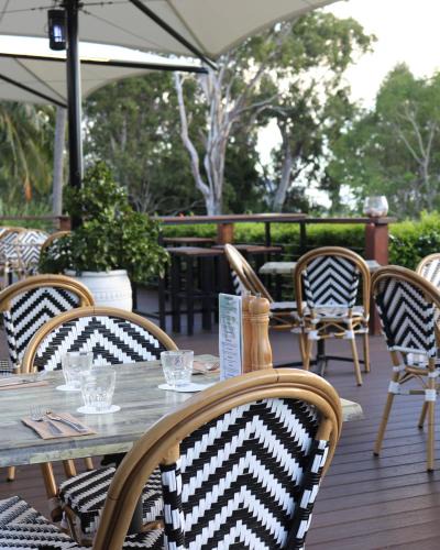 Airlie Beach Hotel | Colonial Palms Motor Inn