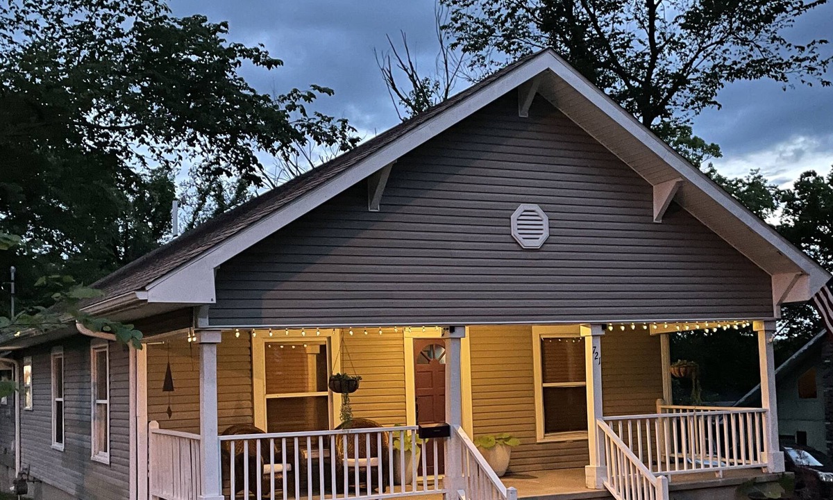 Baxter Springs House | Color Wheel House