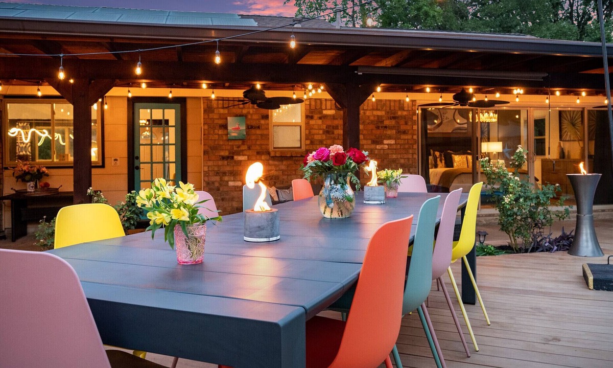 Grand Prairie House | Colorful, Design-Inspired Home with In-Ground Pool Near Cowboys Stadium