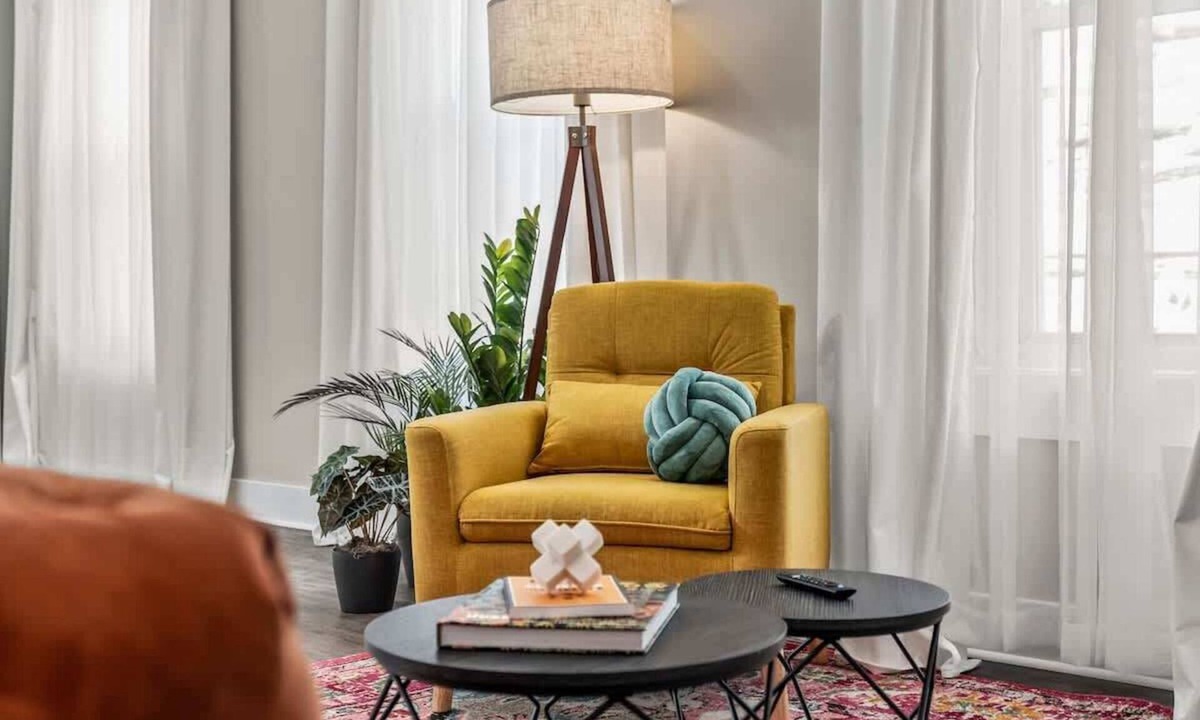 West Conshohocken Apartment | Colorful King Bed Apt | Large Kitchen | Game Room