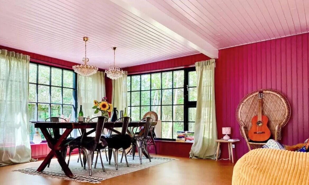 Maribo House | Colorful summerhouse close to the sea