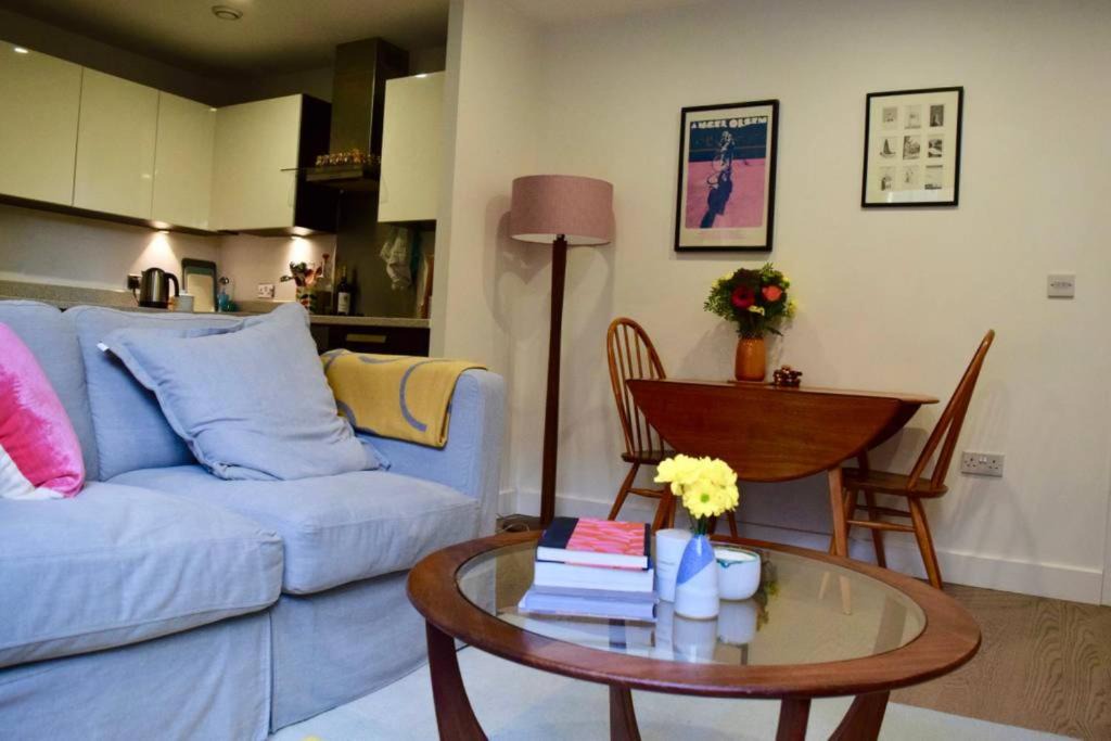 Haggerston Apartment | Colourful 1 Bedroom Flat in Haggerston