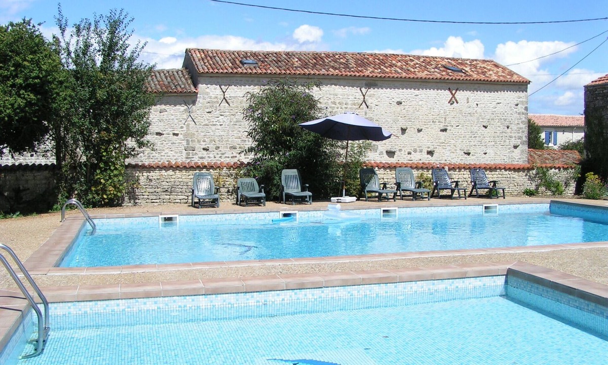 Duil-sur-le-Mignon House | Columba Les Constellations