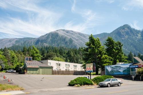 Cascade Locks Hotel | Columbia Gorge Inn