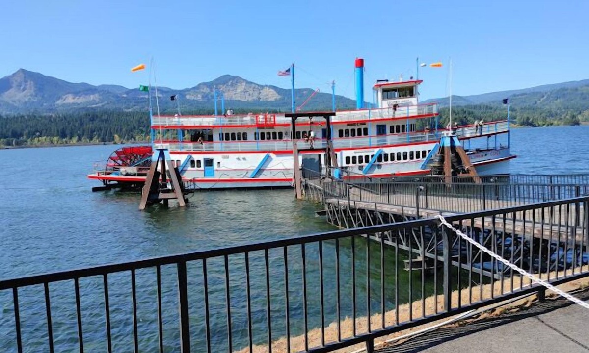 Cascade Locks Hotel | Columbia Gorge Inn