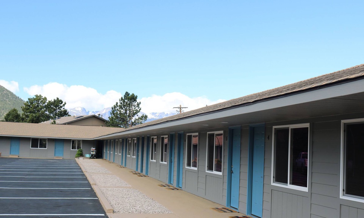 Estes Park Hotel | Columbine Inn