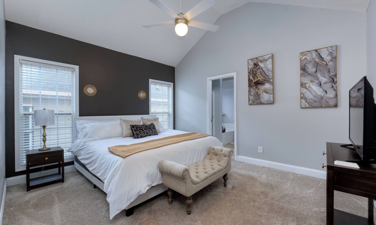 Columbus House | Columbus/Ft Moore Skylight Retreat