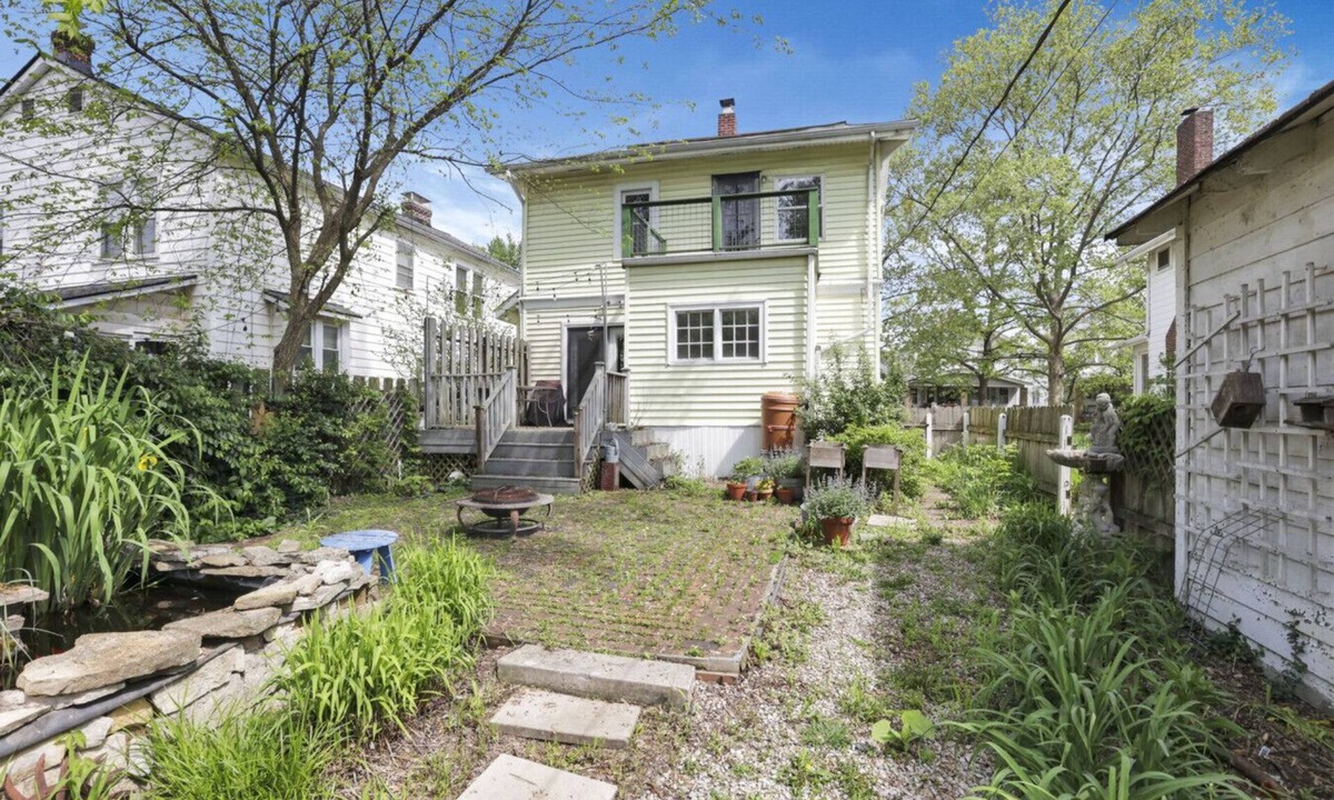 Clintonville House | Columbus: West Como Gardens
