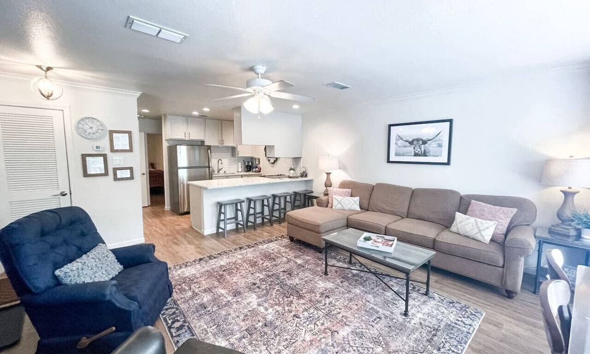 New Braunfels Condo | Comal Haus | 1st Floor | Recently Renovated | WiFi