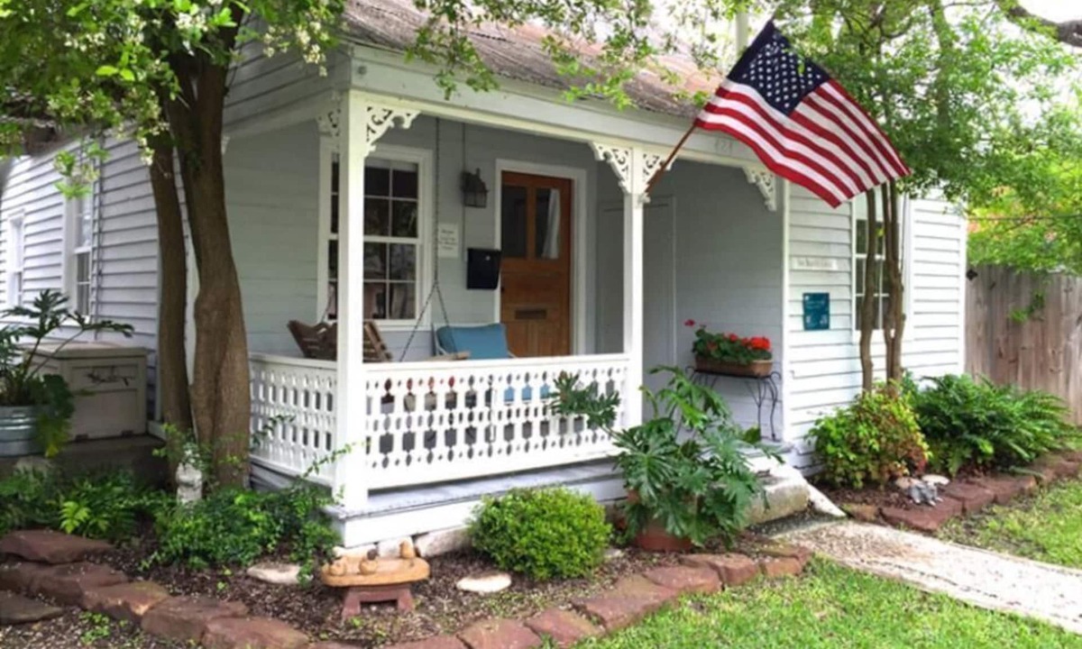 New Braunfels House | Comal Inn