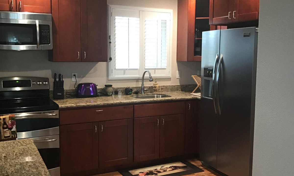 Windsor Apartment | Combs Wine Sippin Escape