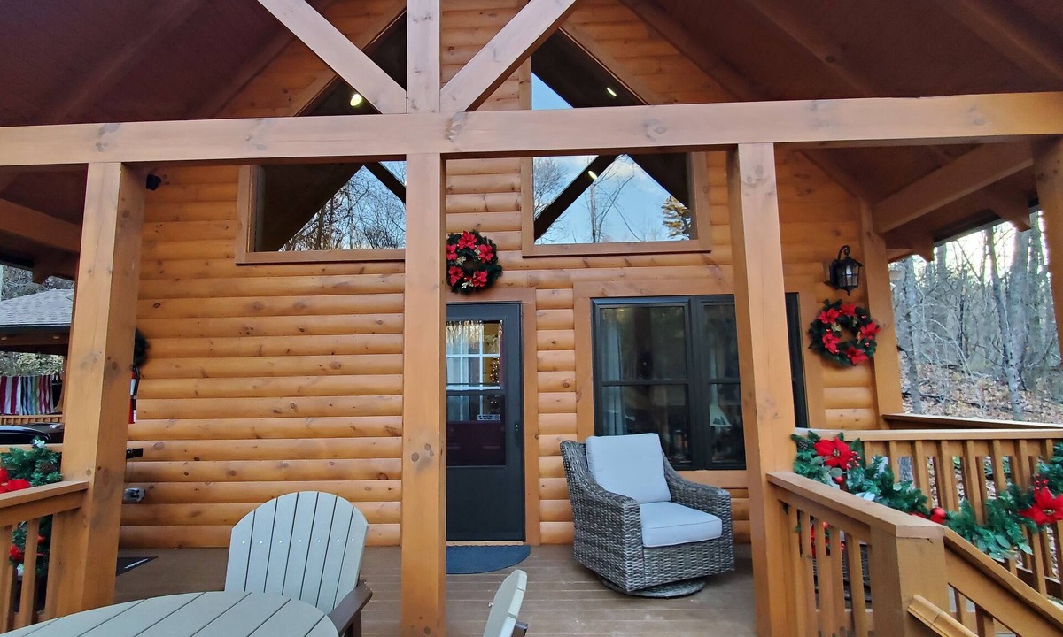 Sevierville Cabin | Come and enjoy the cabin in the mtns at a GREAT Rate