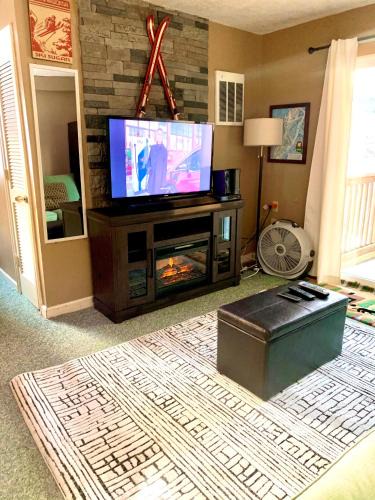 Sugar Mountain Apartment | Come feel what it's like to relax at 4900'