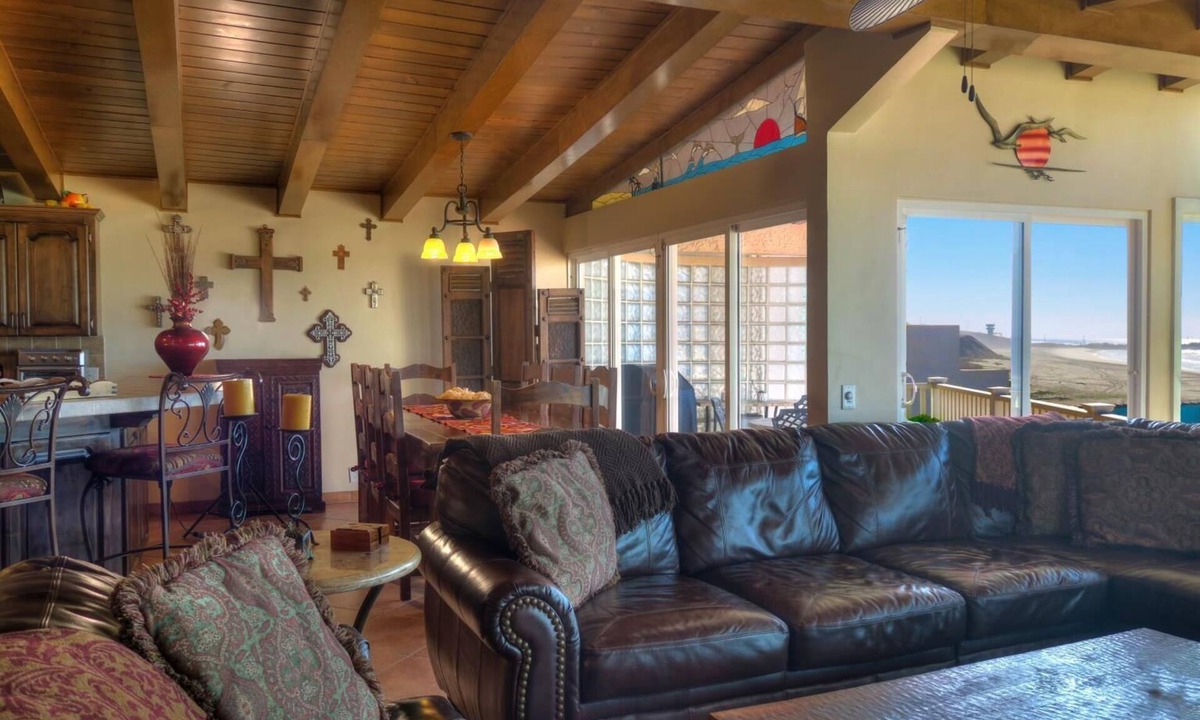 Reforma House | Come to LA PLAYA!