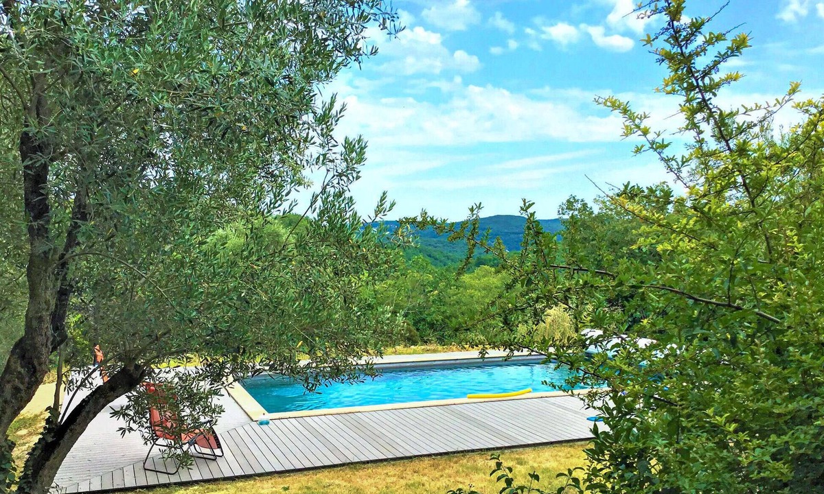 Saint-Jean-de-Maruejols-et-Avejan House | Come to this beautiful vacation home with private pool, located near the Ardèche Gorge and Barjac.