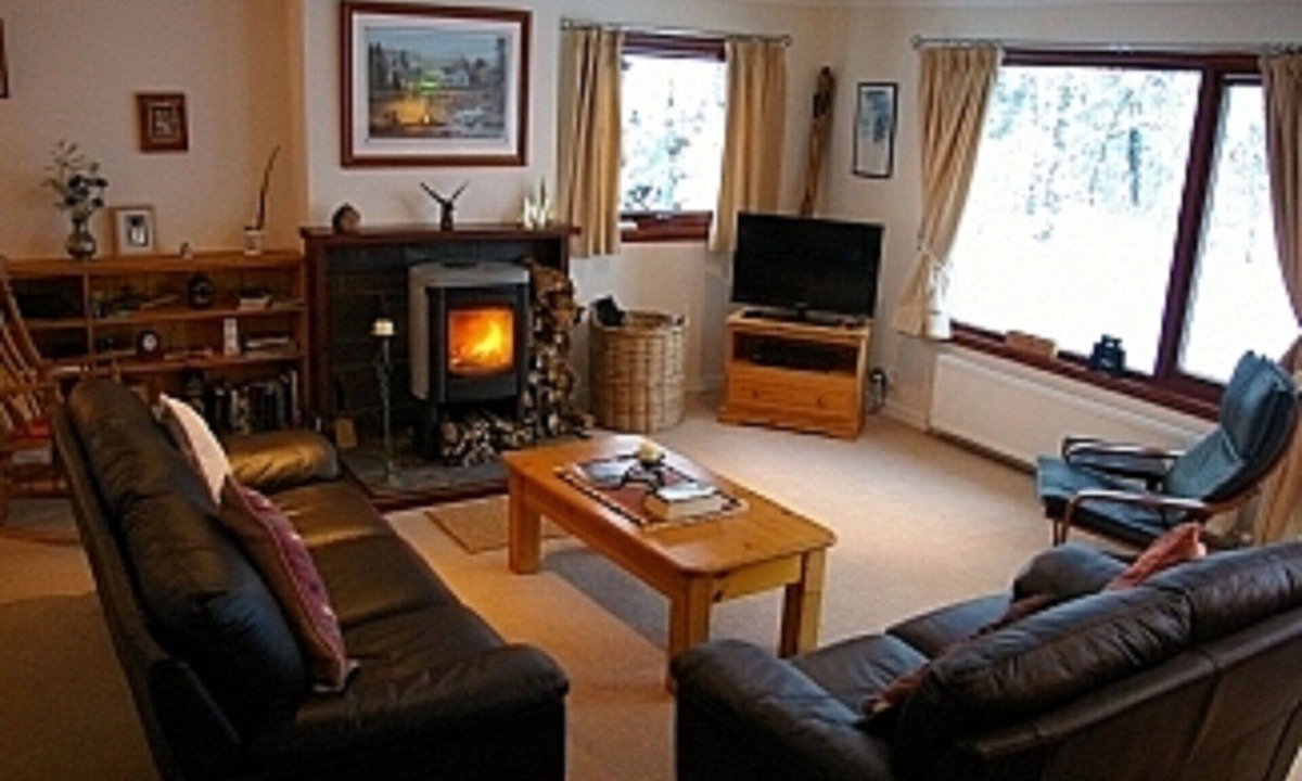 Coylumbridge House | Comfortable Secluded Bungalow in Wooded Setting