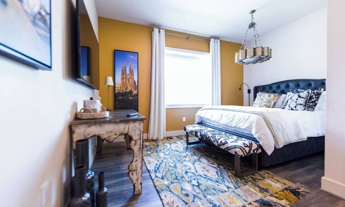Kessler Bed & Breakfast | Comfort, 1 Queen Bed (Barcelona)