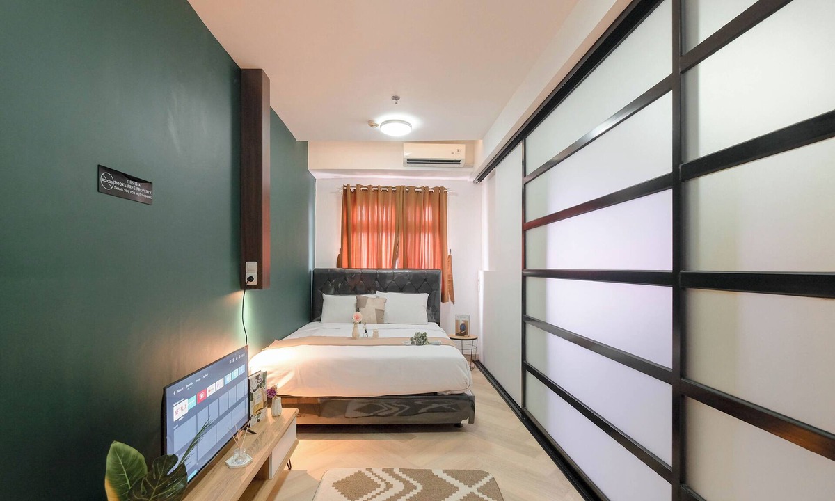 Rawasari Apartment | Comfort And Big 1Br At Green Pramuka City Apartment