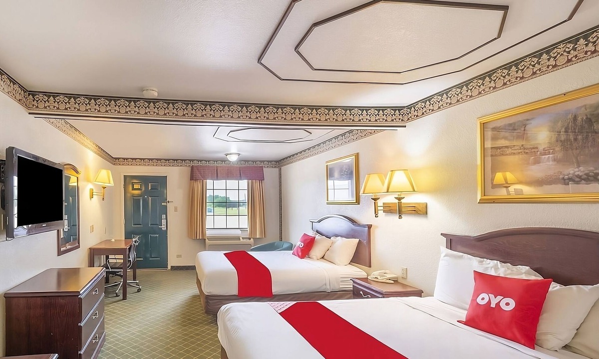 Three Rivers House | Comfort and Convenience! 2 Great Units, Free Parking, Pets Allowed!