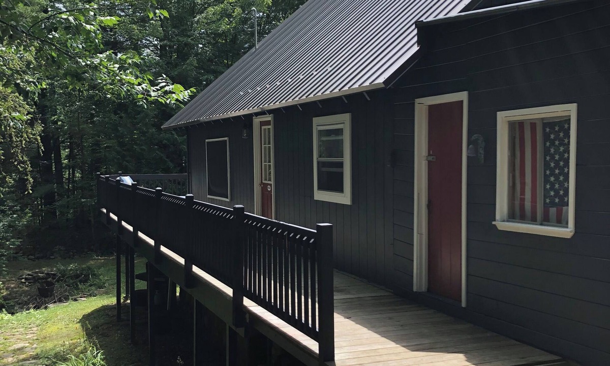 Jay Ski Chalet | Comfort and Convenience