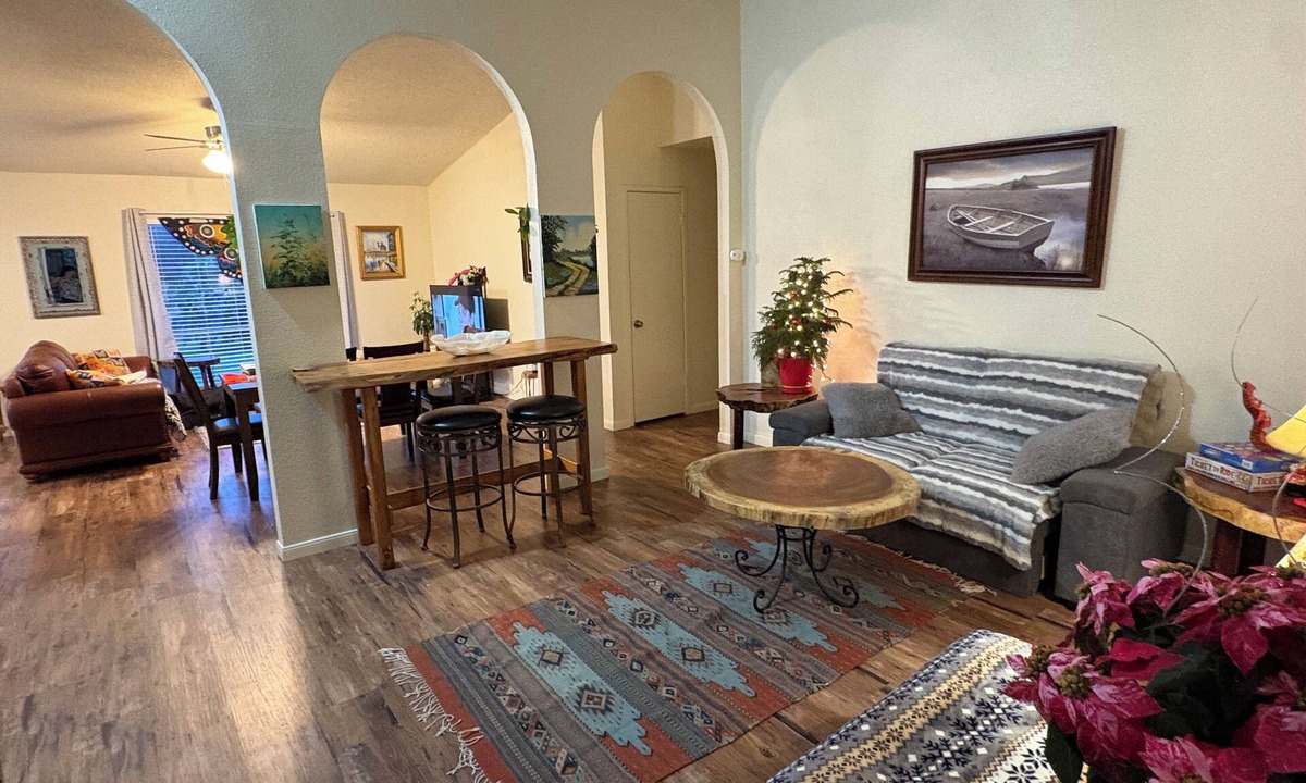 North San Antonio - SAT House | Comfort and Joy at Real Home, Chef Kitchen, Private Yard, Pet friendly Retreat