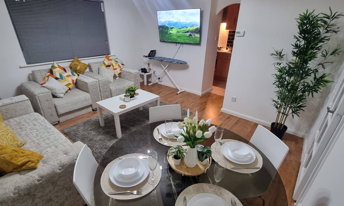 Dudden Hill Apartment | Comfort at Enchanted Dwellings