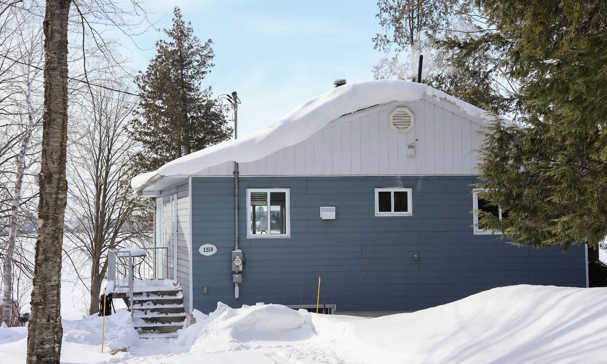 Beaulac-Garthby Ski Chalet | Comfort by the Aylmer Lake | Evasion du Douze59