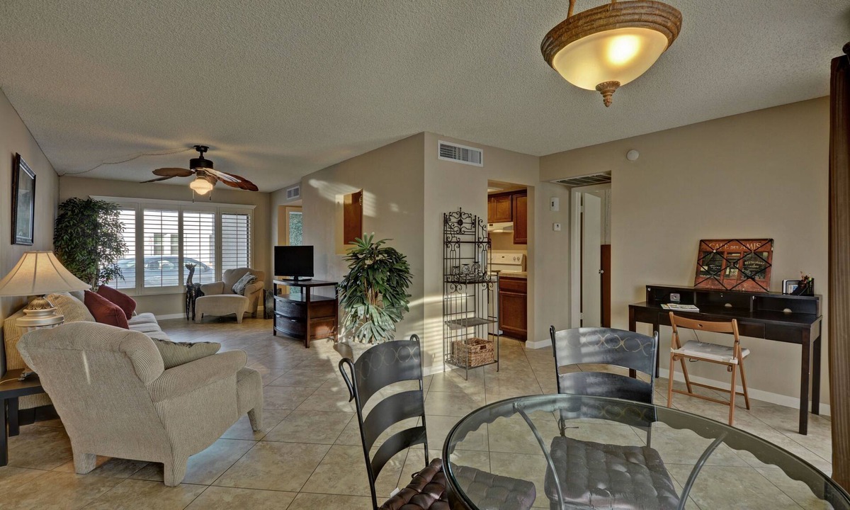 Deer Valley House | Comfort & Convenience in North Phoenix
