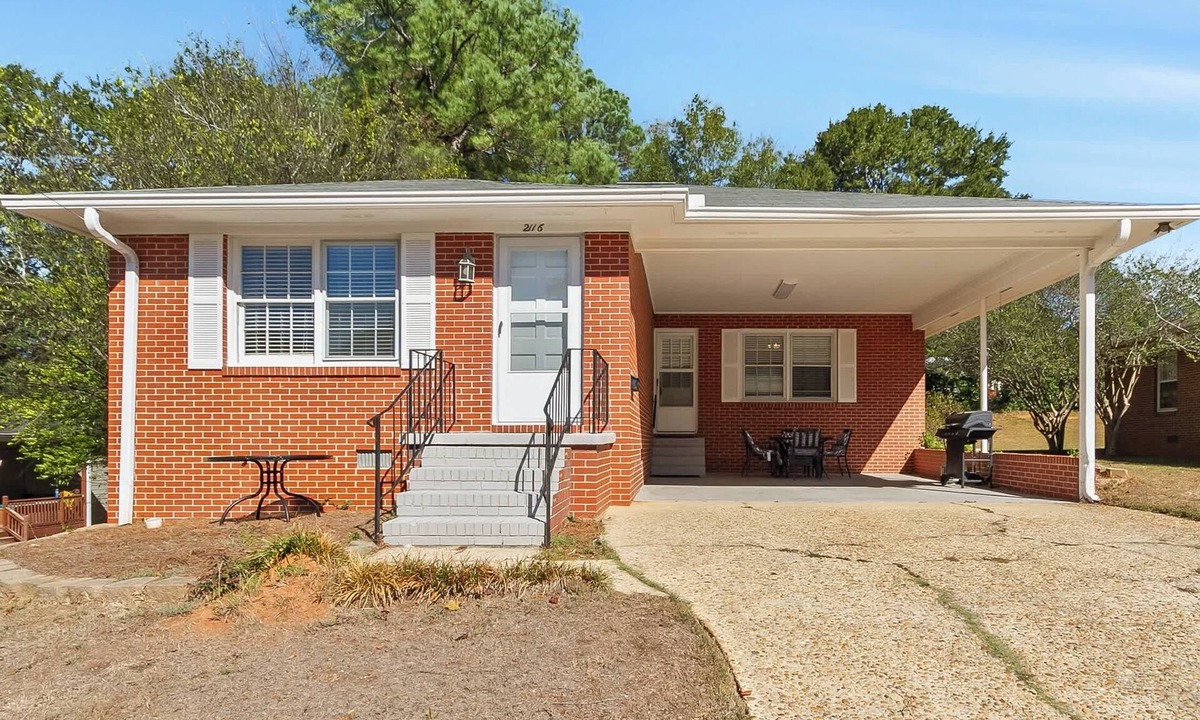 Northport House | Comfort Cottage