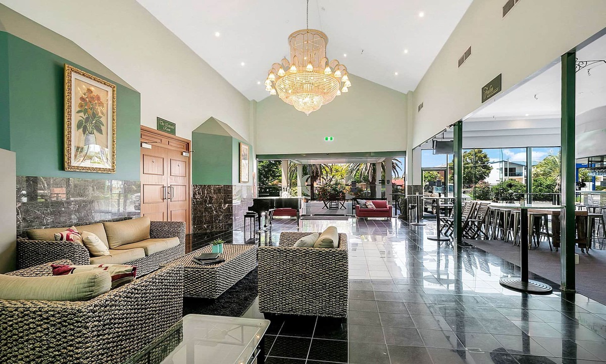 Cleveland Hotel | Comfort Hotel Pacific Cleveland