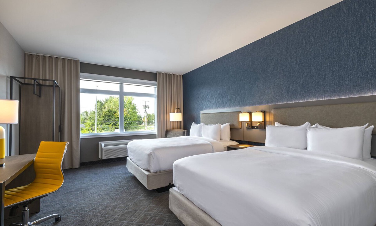 Kingston Hotel | Comfort Inn and Suites