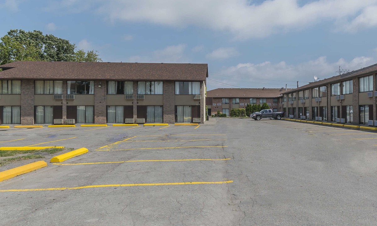 Cannifton Hotel | Comfort Inn Belleville